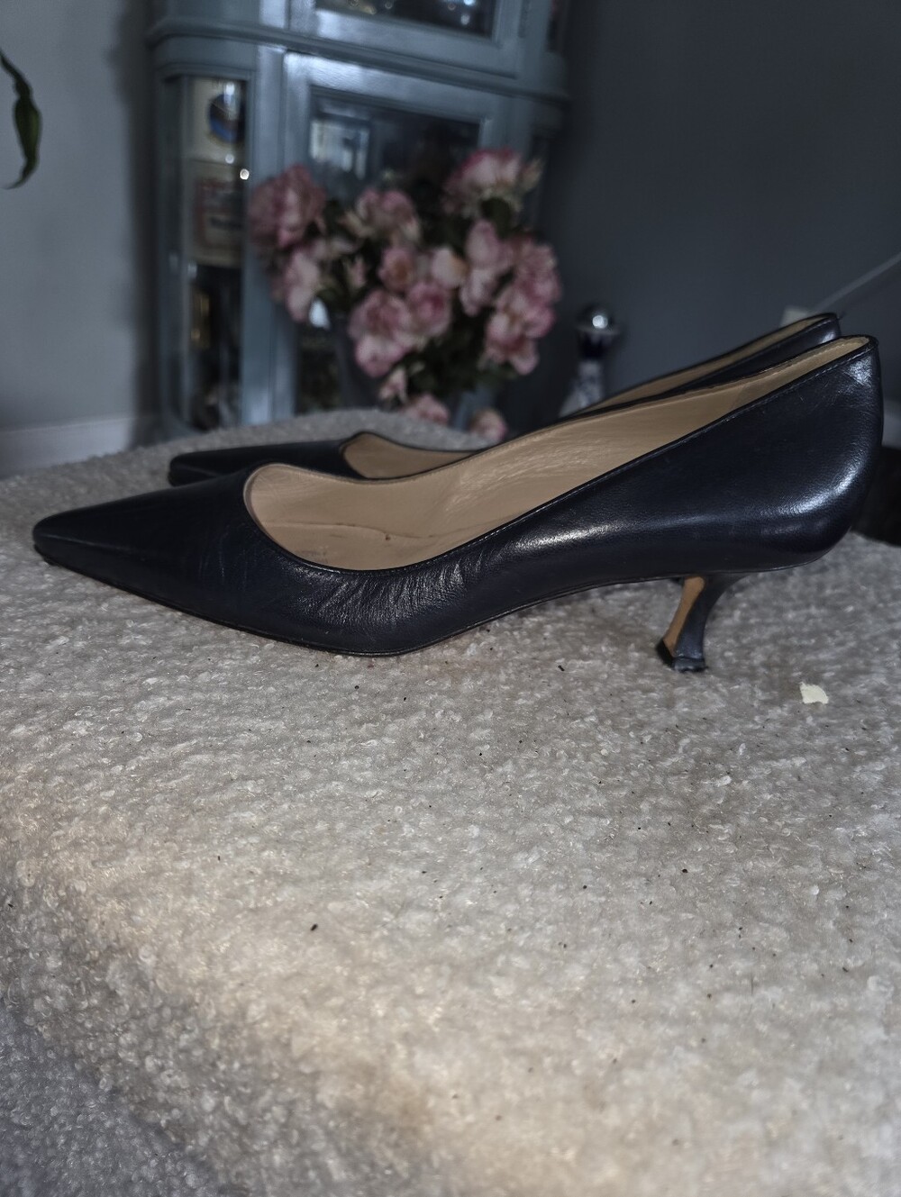 Womens MANOLO BLAHNIK SIZE 7 DARK NAVY